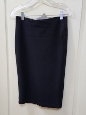 DIP BLACK PENCIL SKIRT
